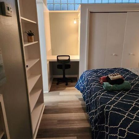 Appartamento Blue Shark *W7* @ Montrose 1Br Private King Loft Houston Esterno foto