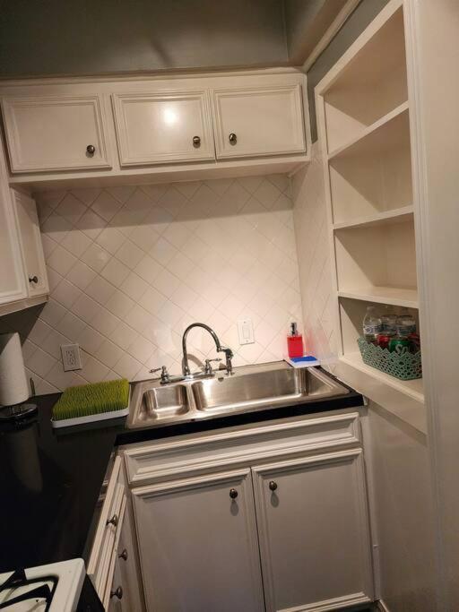 Appartamento Blue Shark *W7* @ Montrose 1Br Private King Loft Houston Esterno foto