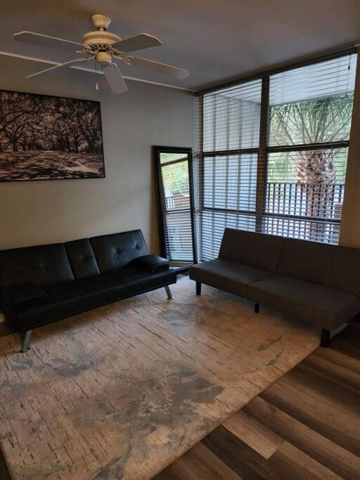 Appartamento Blue Shark *W7* @ Montrose 1Br Private King Loft Houston Esterno foto